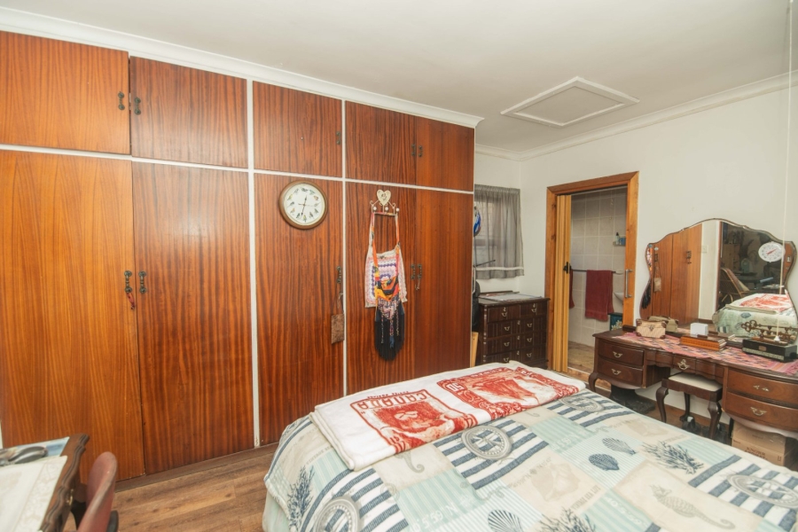6 Bedroom Property for Sale in Bluewater Bay Eastern Cape
